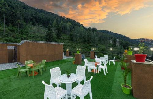 Fagu Apartment | Serenity Kufri Village I Couple Friendly I Vacations I Conference I MICE I Family Events I Open Air Terrace I Sky Bonfire I Kufri by Exotic Stays