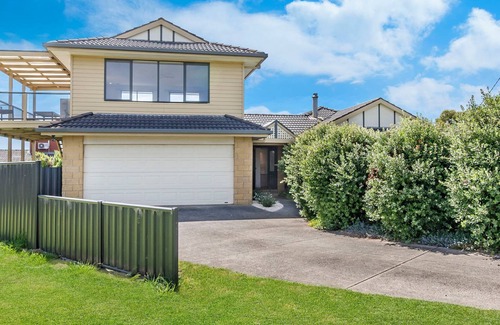 Port Fairy House | Serenity, located in a quiet cul de sac near Port Fairy's Pea Soup Cove