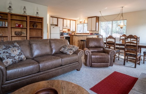 Camp Connell Cabin | Serenity Now! : 2 BR, 2 BA Cabin or Bungalow in Dorrington, Sleeps 4