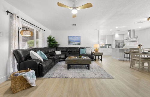 Seminole House | Serenity on Lark St. - 4BD/2BA Pool Home