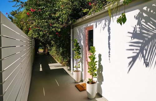 Picnic Bay Apartment | Serenity on Magnetic Unit 4 - A friendly family environment