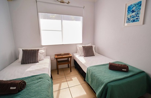 Picnic Bay Apartment | Serenity on Magnetic Unit 2 - A friendly family environment