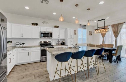 North Las Vegas House | Serenity Retreat 3BR with Heated Pool and Parking
