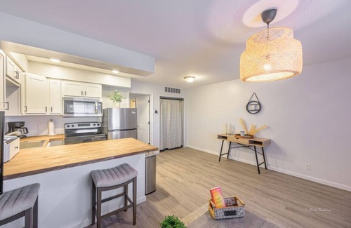 Evansville House | Serenity Suite The Luxe Oasis