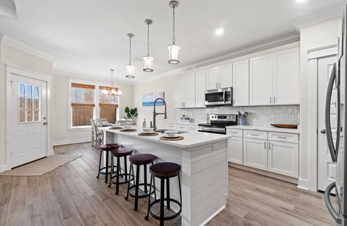 Biltmore Beach House | *Serenity Tides PCB* Golf Cart, Games, Mini Golf & Dogs OK – 3 Blocks from Beach