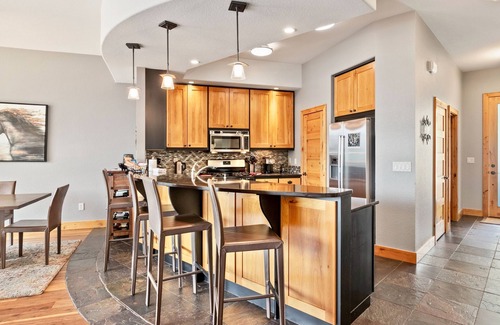 Windcliff Estates Condo | Serenity Vacation Home at Windcliff by RedAwning