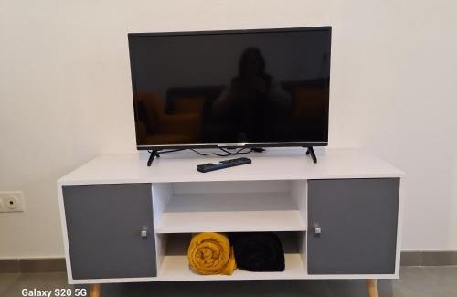 Bleneau Apartment | Serrimmo - appartement Aude