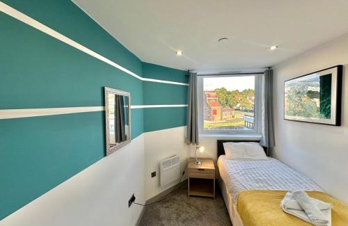 Yeadon Apartment | Serviced 2-Bedroom Flat by Brookland Stays Short Lets Leeds with Free WiFi