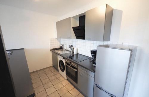 Seth Apartment | Seth B - Monteursunterkunft - Einzelbetten - gute Anbindung - Bettwäsche