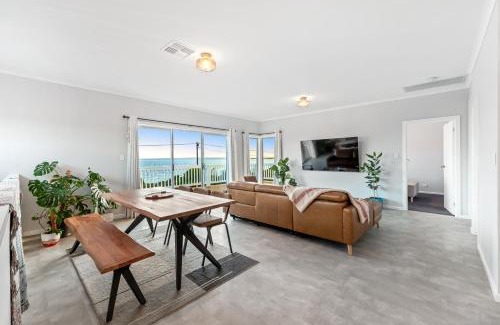 Kingscote House | Seven by the Sea
