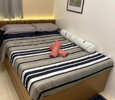 Basak Apartment | Seven-Eleven Inn 1BR Condo - Royal Oceancrest Mactan