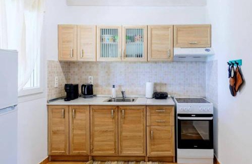 Makri Villa | Seven Heaven Seaside Cottage