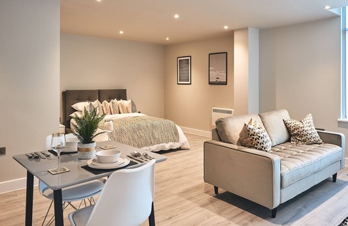 Bracknell Apartment | Seven Living Bracknell - Free Parking on SIte