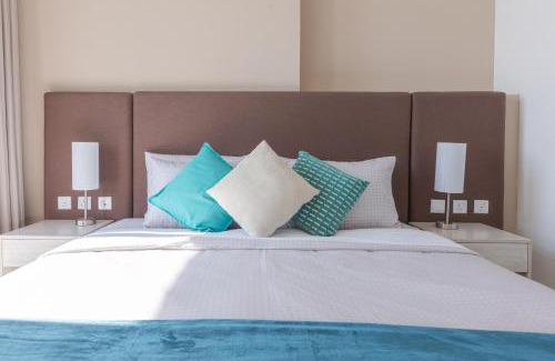 Palm Jumeirah Apartment | Seven Palm, Private beach, Infinity Pool, High Floor 3BDR