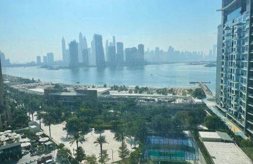 Palm Jumeirah Apartment | Seven Palm, Private beach, Infinity Pool, High Floor 3BDR