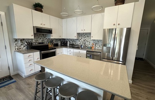 Union House | SEVEN TREE LAKEHOUSE- Town of Union - Seven Tree Pond