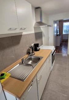 Grossrohrsdorf Apartment | Seyfarthrooms - Monteurwohnung Großröhrsdorf 3 - zentrale Lage, gute Anbindung, ideal für 2 Personen
