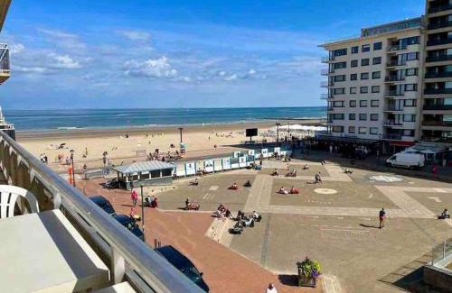 Westende Apartment | Sfeervol Appartement met Zeezicht