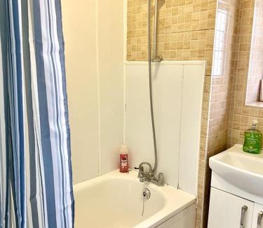 Shadwell House | Shadwell Holiday Rooms