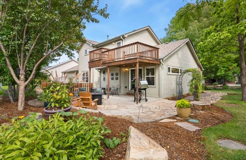Loveland House | Shady Grove 4 King Beds, Dog Run & Outdoor Fun