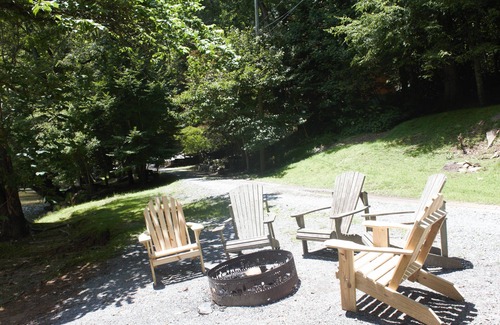 Ellijay Cabin | Shady River Retreat - Your Riverside Paradise!