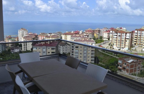 Trabzon Apartment | Shahin Golden Hotel l الصقر الذهبي…
