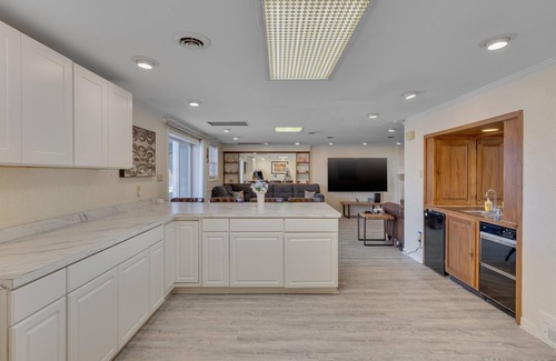 High Point House | Shalimar Estates - Furniture Market & Downtown 5 Bedroom Home by Quantum Suites