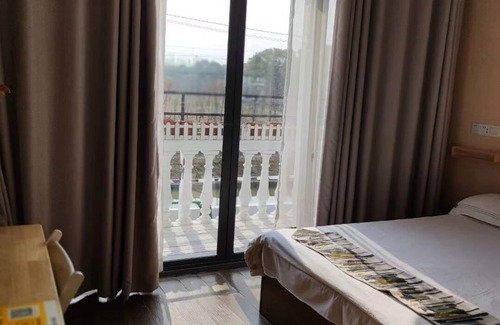 Pudong House | Shanghai HUA XI SHUI XIE Guesthouse
