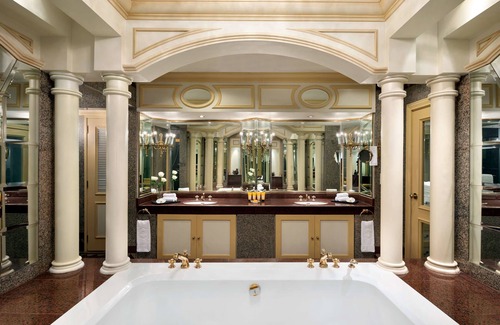 Bang Rak Hotel | Shangri-La Bangkok