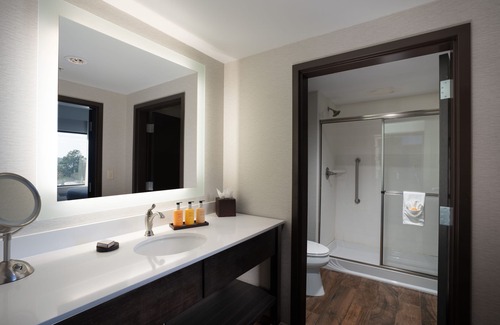 Afton Hotel | Shangri-La Resort