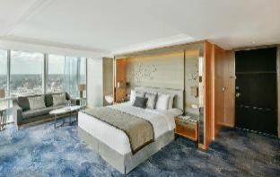 Elephant and Castle Hotel | Shangri-La The Shard, London