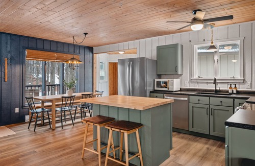 Bellaire Cabin | Shanty Creek, Torch Lake, Pool & Hot Tub Access, and Firepit