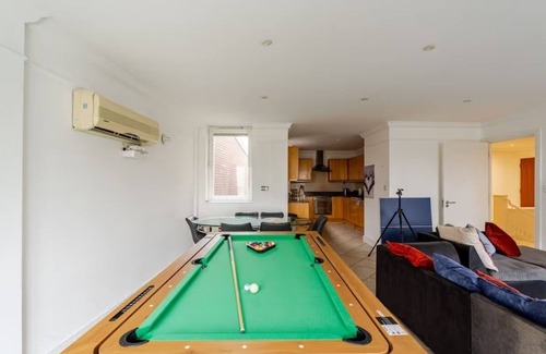 Cathedrals Condo | Shard Views London Penthouse!