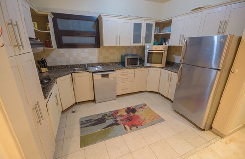 Al Mamsha El Seyahi House | Share pool and private beach in the heart of Hurghada city