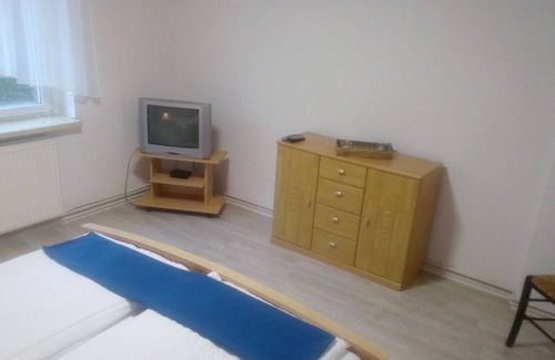 Langengrassau Apartment | Shared room for 3 guests with 40m² in Heideblick (71790)