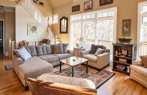 Big Canoe House | Sharptop