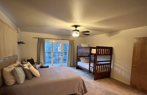 Lakehead House | Shasta Lake- Beautiful lake views