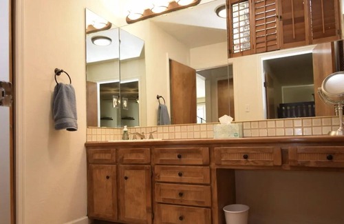 Lakehead House | Shasta Lake- Beautiful lake views