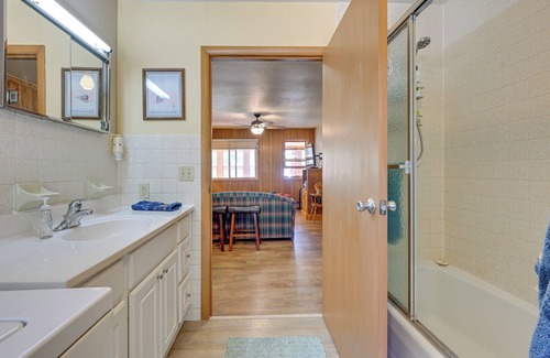 Shawano Cabin | Shawano Cabin Getaway - Walk to Lake & Park!