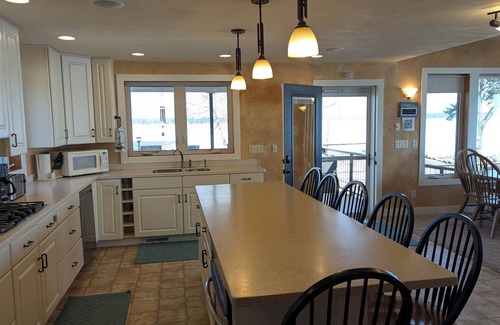 Shawano House | Shawano Lake House on The Point