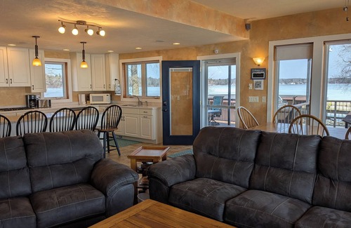 Shawano House | Shawano Lake House on The Point