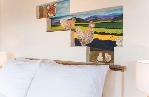 Upper Wakefield House | Shed bed at Clare Valley Luxury Vineyard Stay