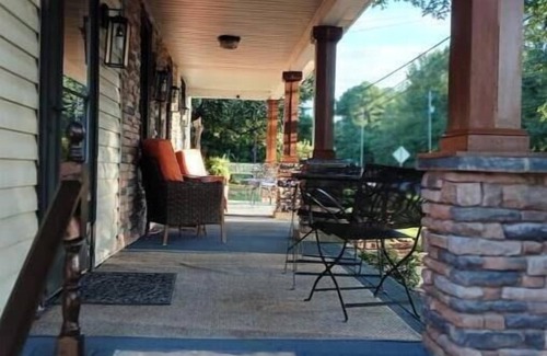 Southwest Raleigh House | Sheer Elegance Downtown