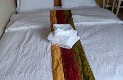 Barangay 76 Apartment | Shell residence resort type staycasion at MOA