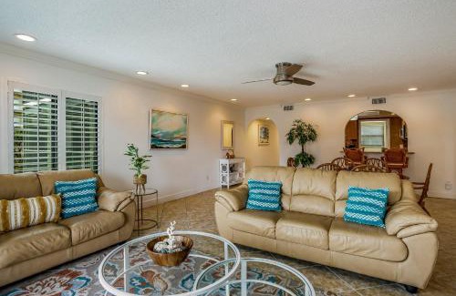 Marco Island Apartment | Shells O'Plenty