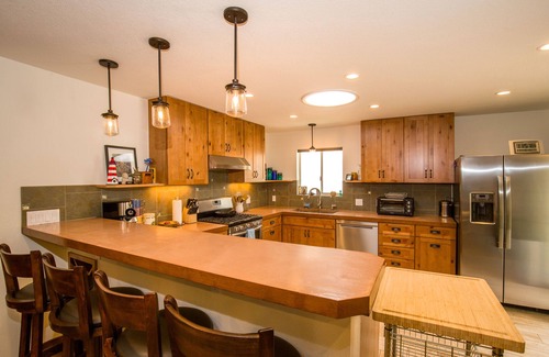 Shelter Cove House | Shelter Cove Ocean View Retreat with Hot tub and Sauna