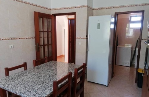 Tabua Cottage | Shelter on the Hill.