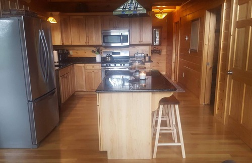 Fort Ann Cabin | Shelving Rock Lodge on 54 acres in Adirondack Park