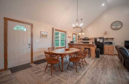 Rileyville House | Shenandoah Mountain Cabin