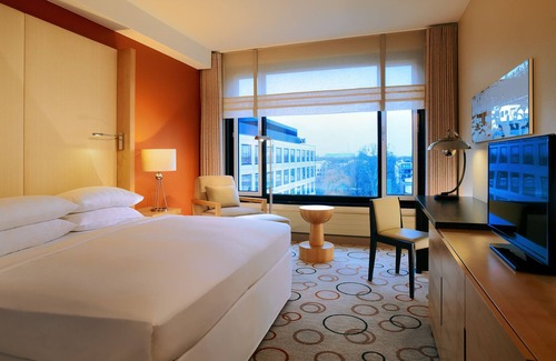 Tiergarten Hotel | Sheraton Berlin Grand Hotel Esplanade